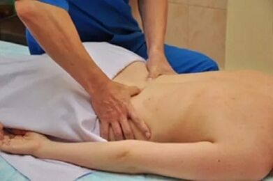 Le massage comme méthode de traitement de l'ostéochondrose thoracique. 