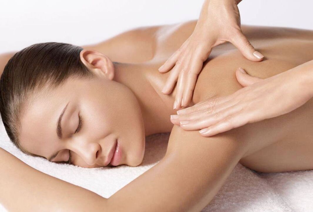À l'aide de séances de massage, vous pouvez vous débarrasser des symptômes de l'ostéochondrose cervicale, des douleurs et des vertiges.